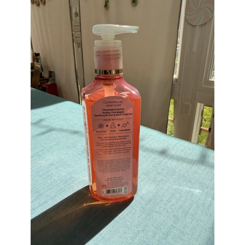 New BATH & BODY WORKS HAND WASH CHAMPAGNE TOAST Gentle Foaming HAND SOAP 8 OZ